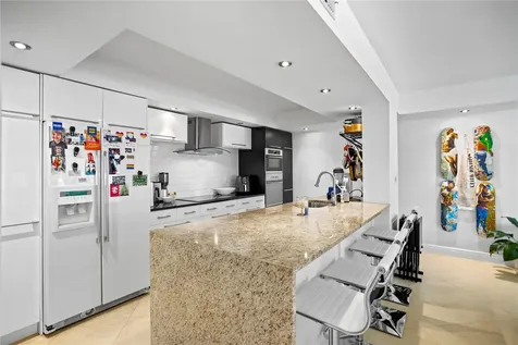 2900 NE 30th Street Fort Lauderdale FL 33306
