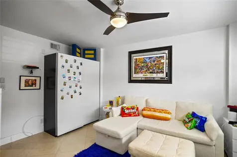 2900 NE 30th Street Fort Lauderdale FL 33306