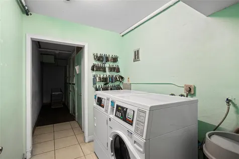 2900 NE 30th Street Fort Lauderdale FL 33306