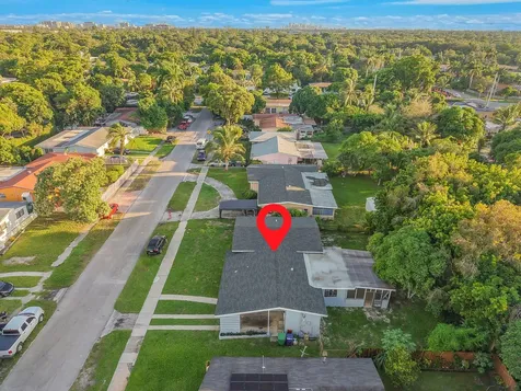 14800 NE 8th Court Miami FL 33161