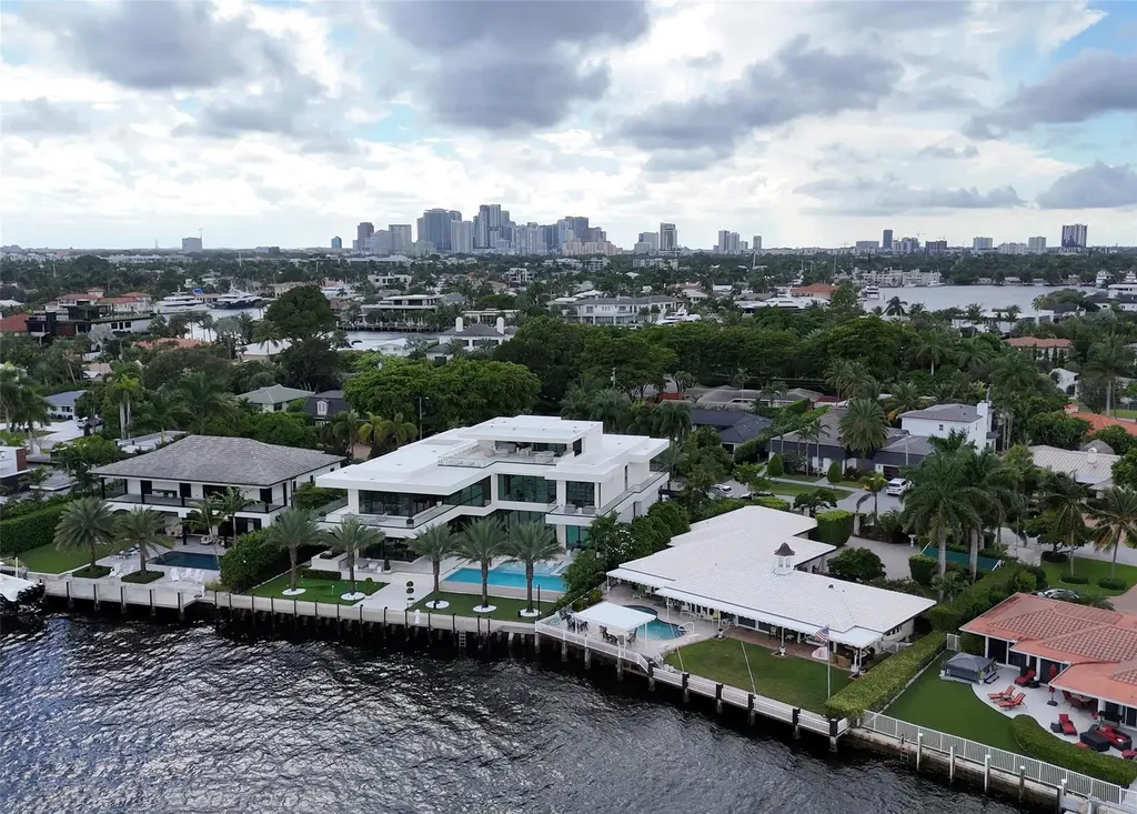 615 Bayshore Drive Fort Lauderdale FL 33304