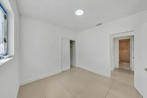 16010 NE 5th Avenue Miami FL 33162