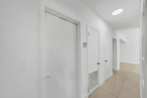 16010 NE 5th Avenue Miami FL 33162