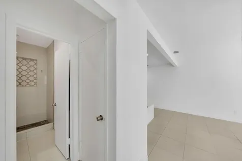 16010 NE 5th Avenue Miami FL 33162