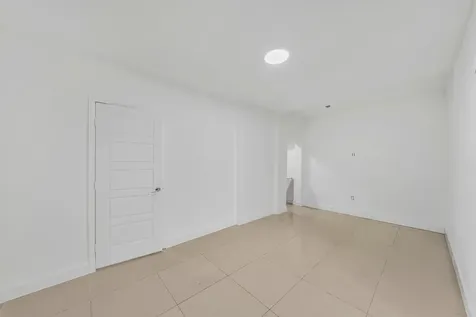 16010 NE 5th Avenue Miami FL 33162