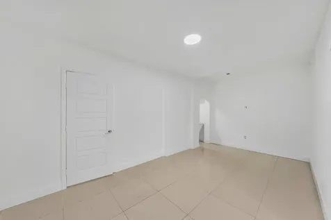 16010 NE 5th Avenue Miami FL 33162