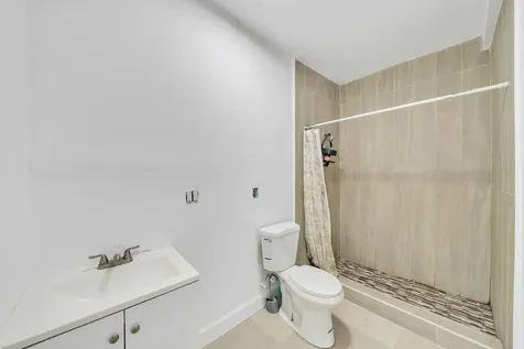 16010 NE 5th Avenue Miami FL 33162