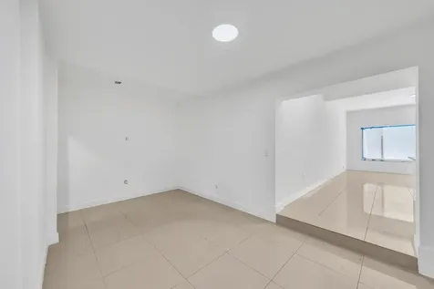 16010 NE 5th Avenue Miami FL 33162