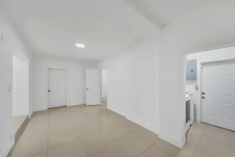 16010 NE 5th Avenue Miami FL 33162