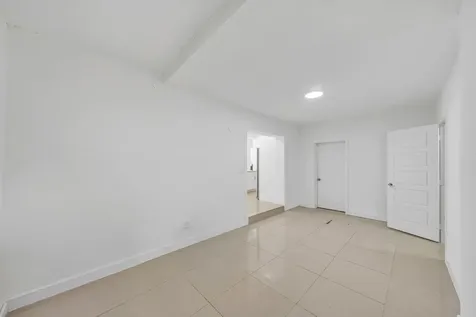 16010 NE 5th Avenue Miami FL 33162