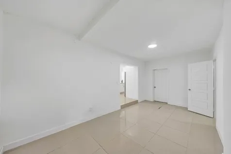16010 NE 5th Avenue Miami FL 33162