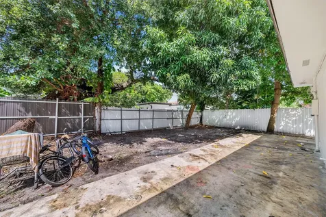 16010 NE 5th Avenue Miami FL 33162