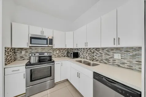 16010 NE 5th Avenue Miami FL 33162