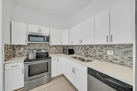 16010 NE 5th Avenue Miami FL 33162