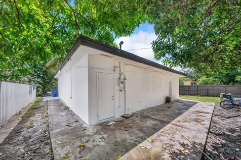 16010 NE 5th Avenue Miami FL 33162