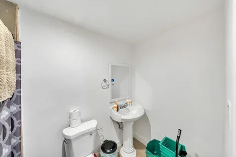 16010 NE 5th Avenue Miami FL 33162