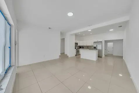 16010 NE 5th Avenue Miami FL 33162