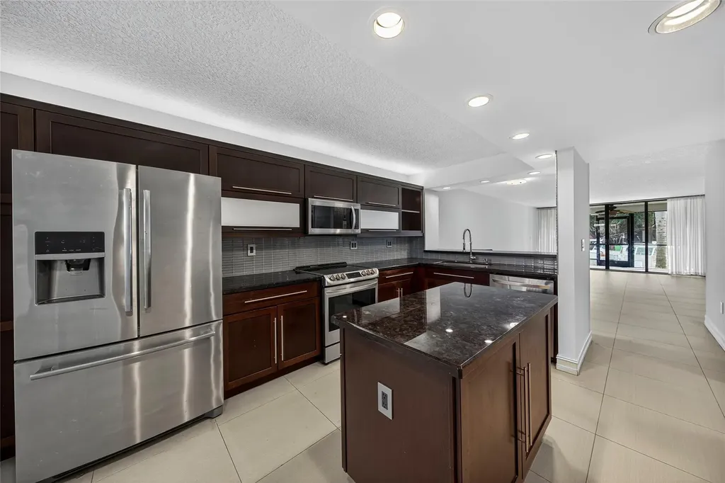 1100 SE 5th Court Pompano Beach FL 33060
