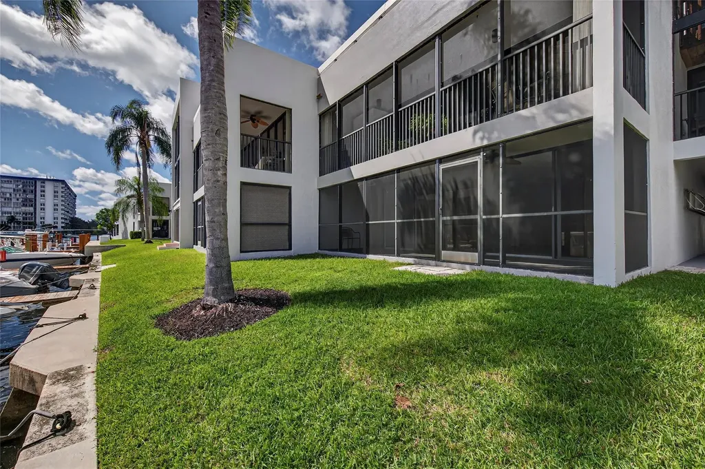 1100 SE 5th Court Pompano Beach FL 33060