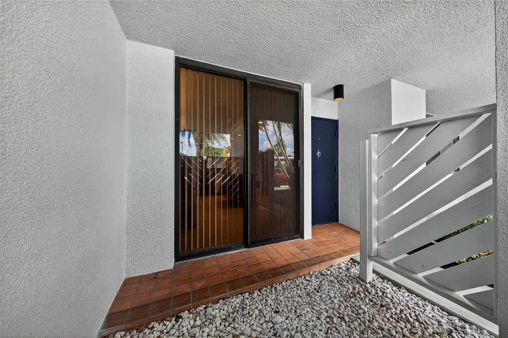 1100 SE 5th Court Pompano Beach FL 33060