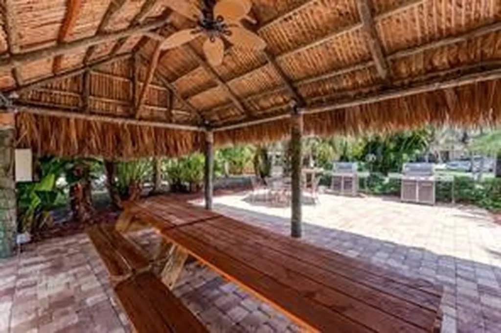 1100 SE 5th Court Pompano Beach FL 33060