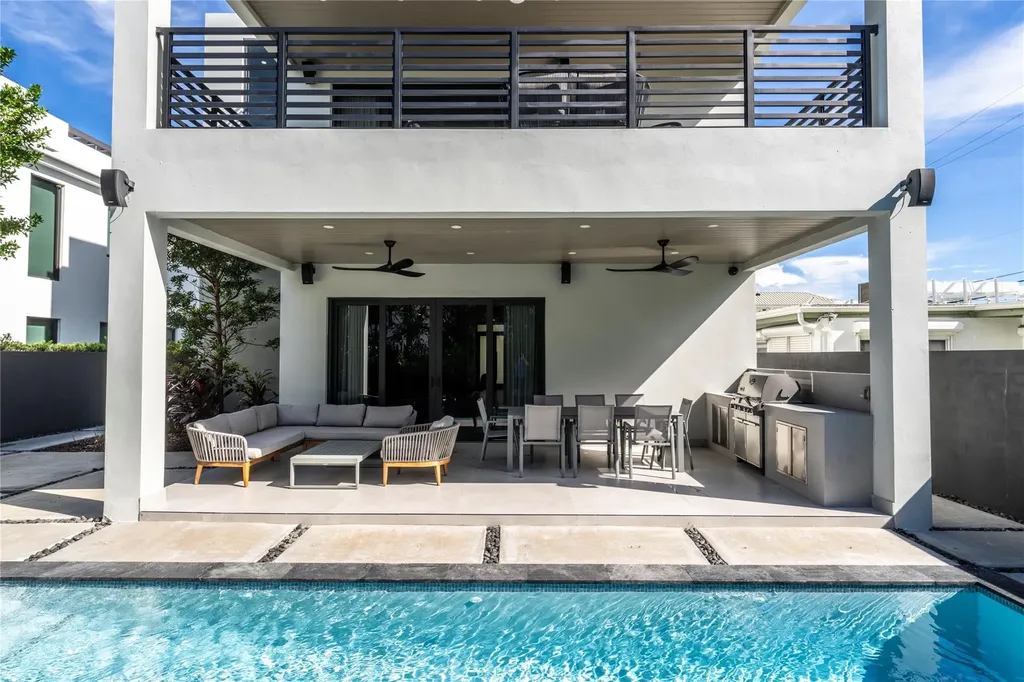 3320 NE 17th Street Fort Lauderdale FL 33305