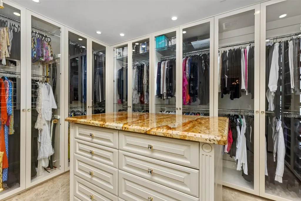 169 Fiesta Way Fort Lauderdale FL 33301