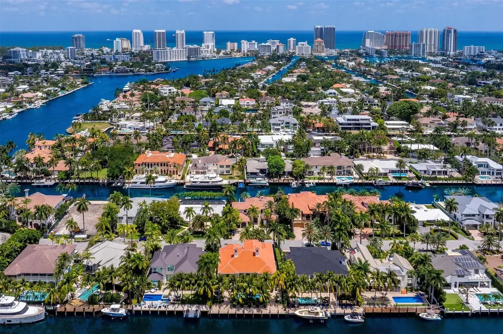 169 Fiesta Way Fort Lauderdale FL 33301