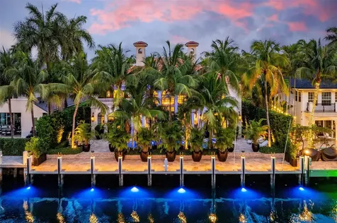 169 Fiesta Way Fort Lauderdale FL 33301