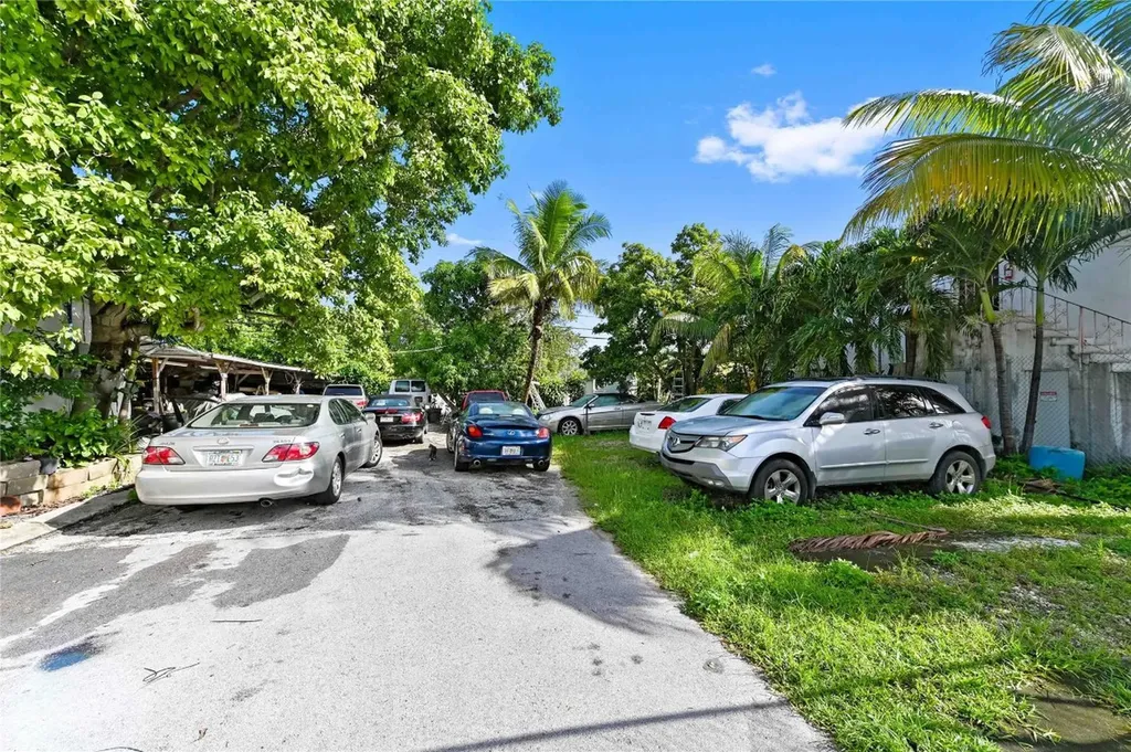 4331 W Hallandale Beach Boulevard Hollywood FL 33023