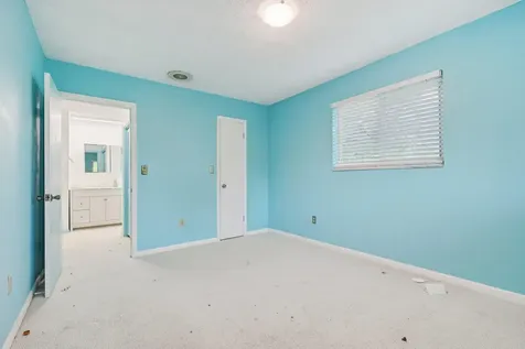525 NE 58th Street Miami FL 33137