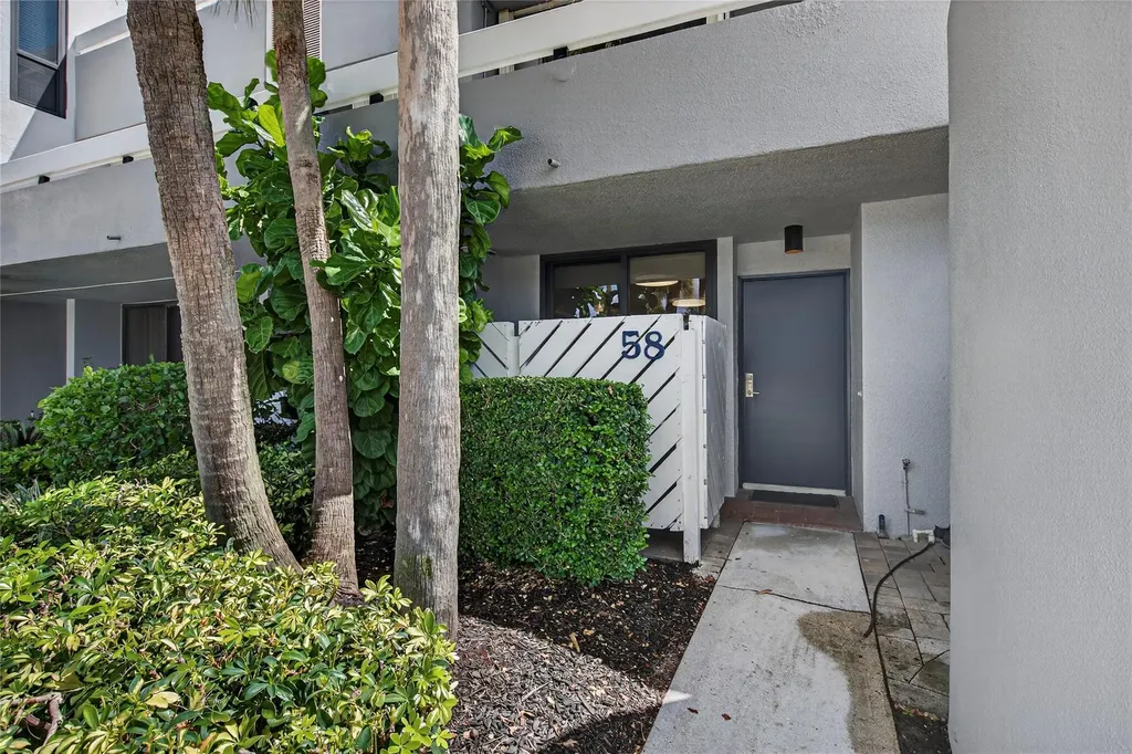 1100 SE 5th Court Pompano Beach FL 33060