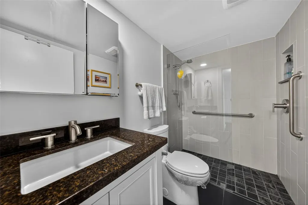 1100 SE 5th Court Pompano Beach FL 33060