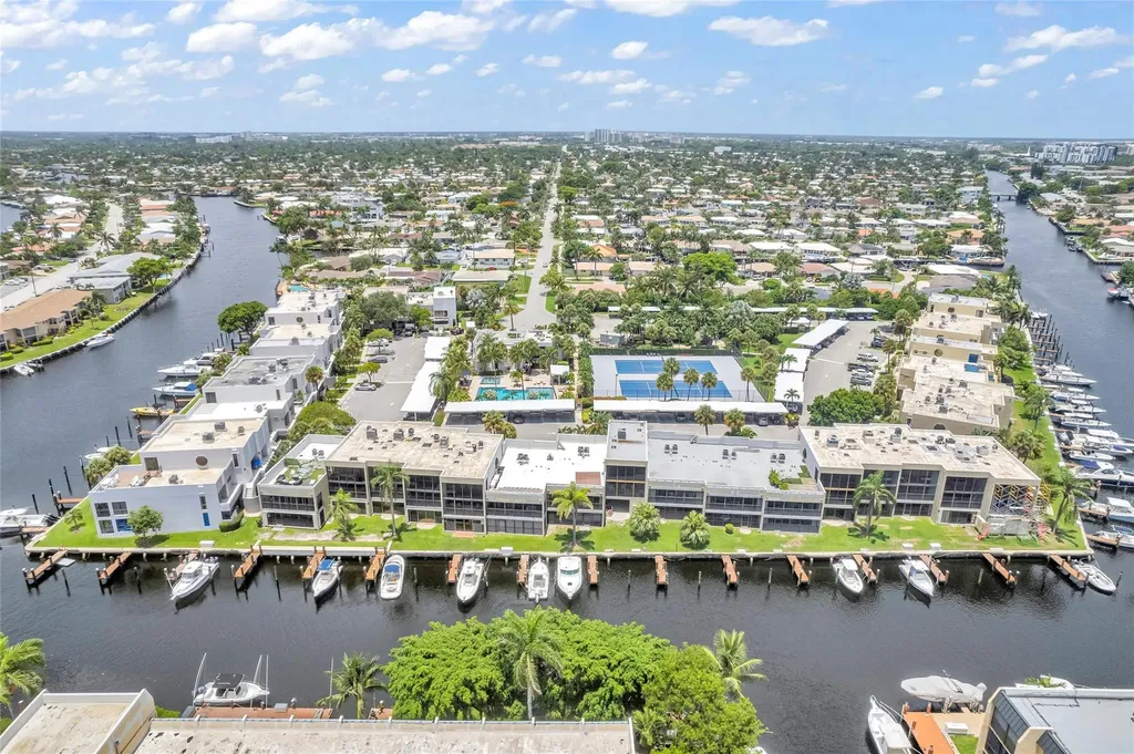 1100 SE 5th Court Pompano Beach FL 33060
