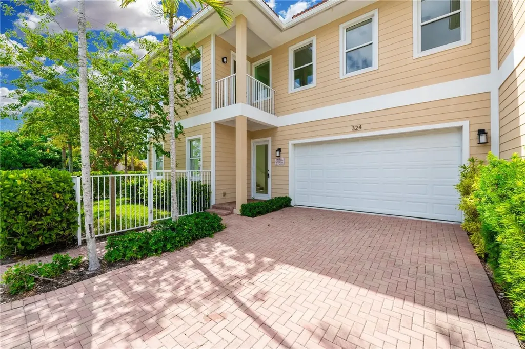 324 SW 14th Court Fort Lauderdale FL 33315