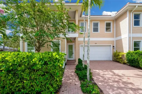 324 SW 14th Court Fort Lauderdale FL 33315