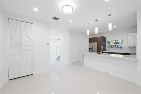 324 SW 14th Court Fort Lauderdale FL 33315
