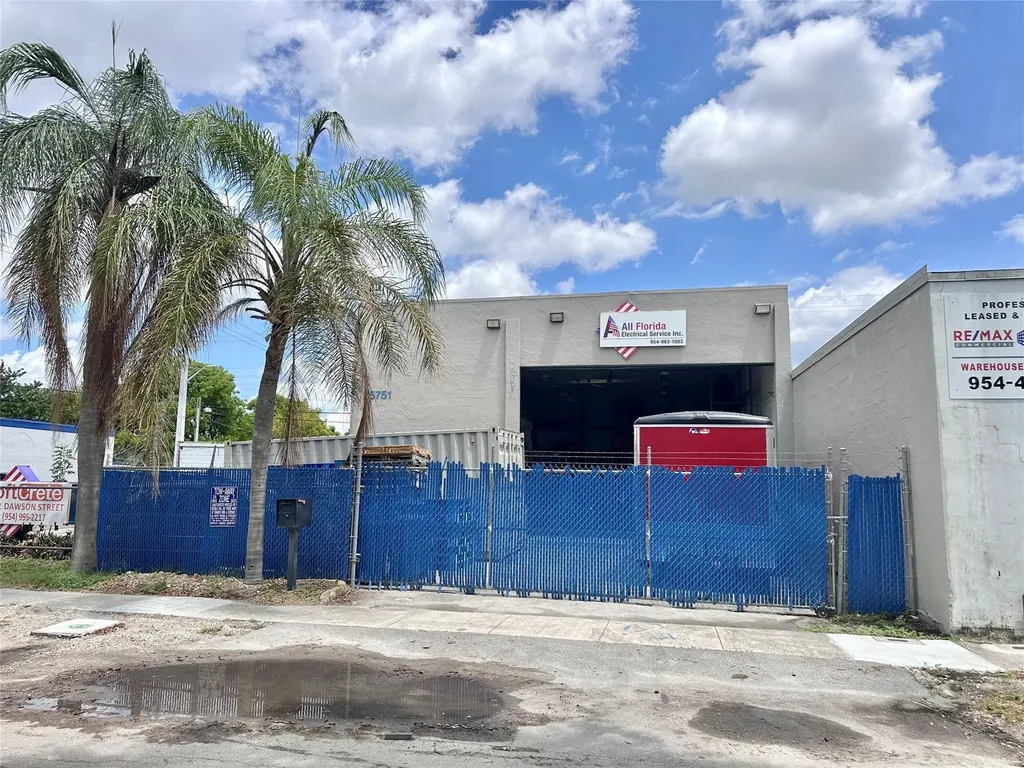 5751 Dawson Street Hollywood FL 33023