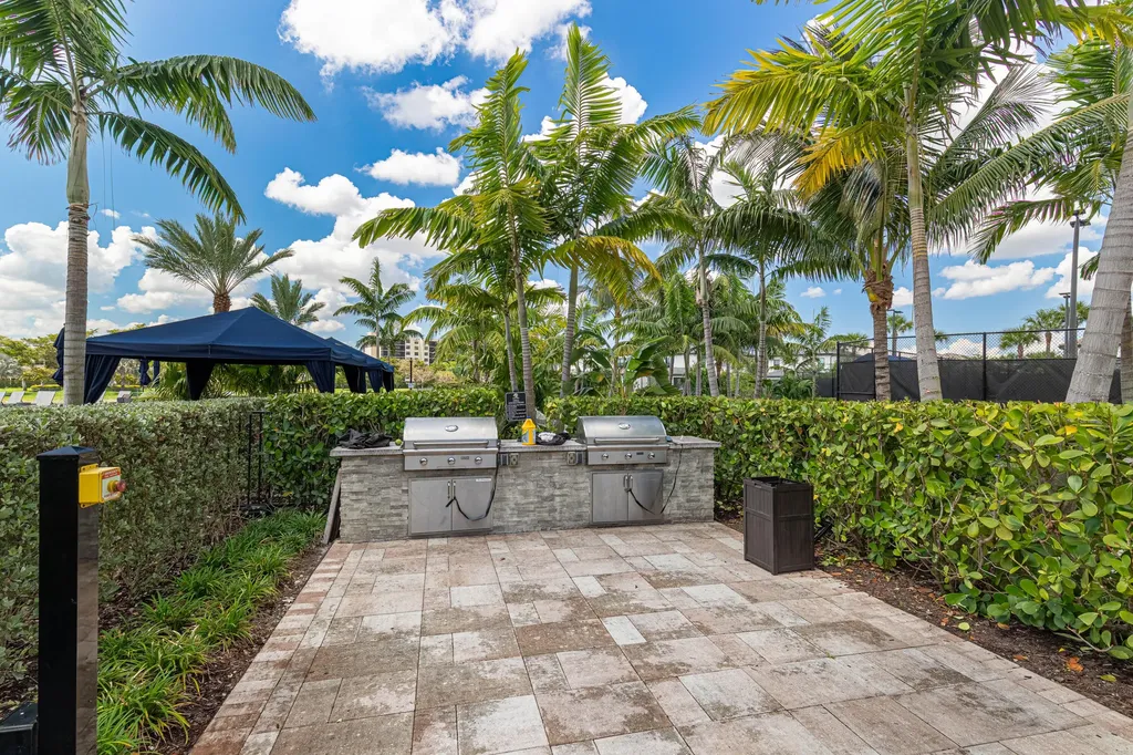 4445 Silverwood Lane Fort Lauderdale FL 33309