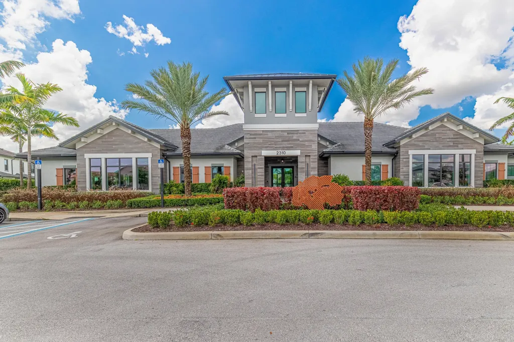 4445 Silverwood Lane Fort Lauderdale FL 33309