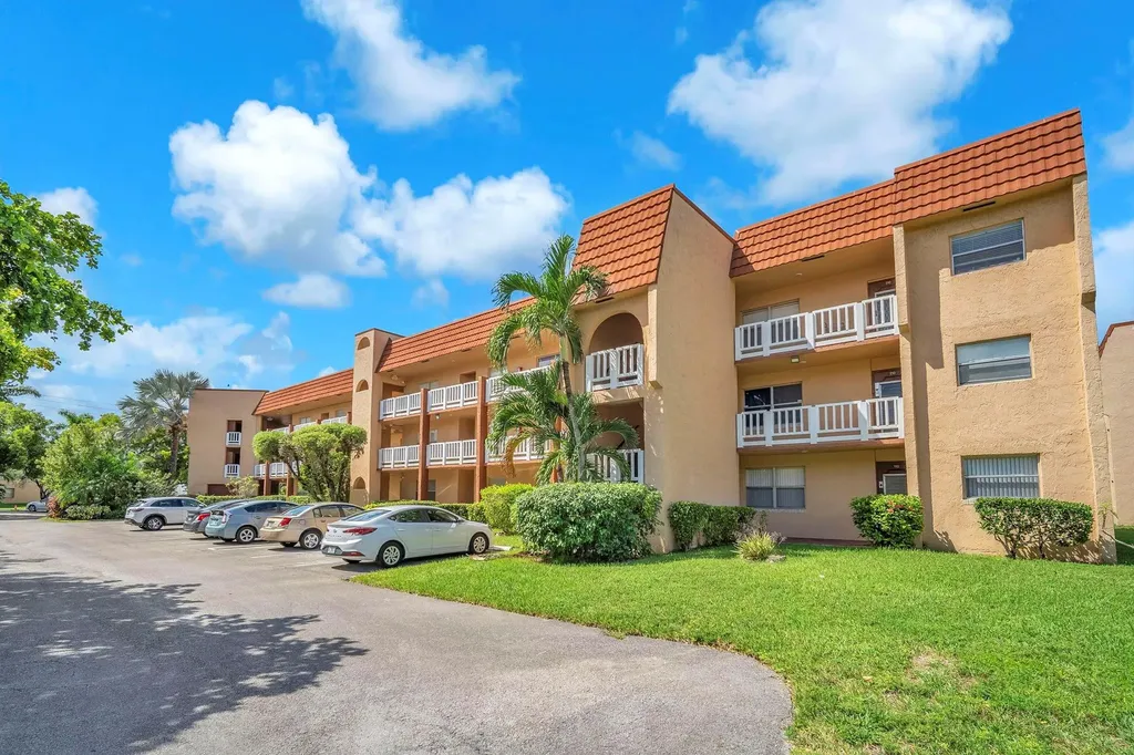 9301 Sunrise Lakes Boulevard Sunrise FL 33322
