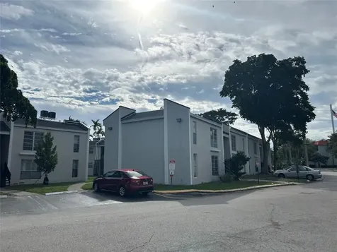 4463 Treehouse Lane Tamarac FL 33319