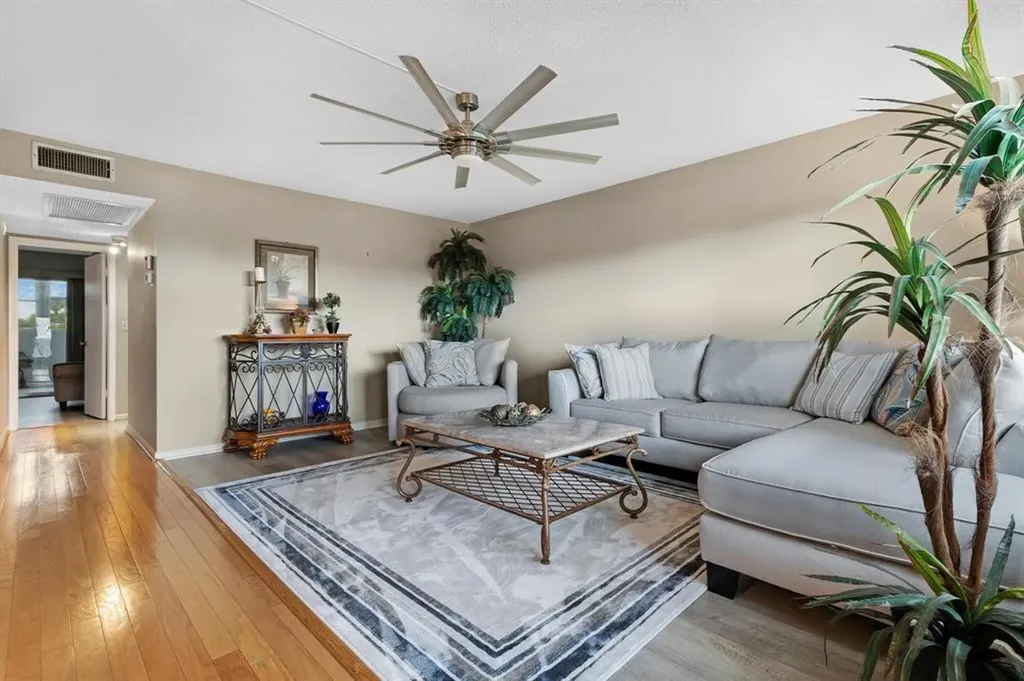 4026 Ventnor H Court Deerfield Beach FL 33442