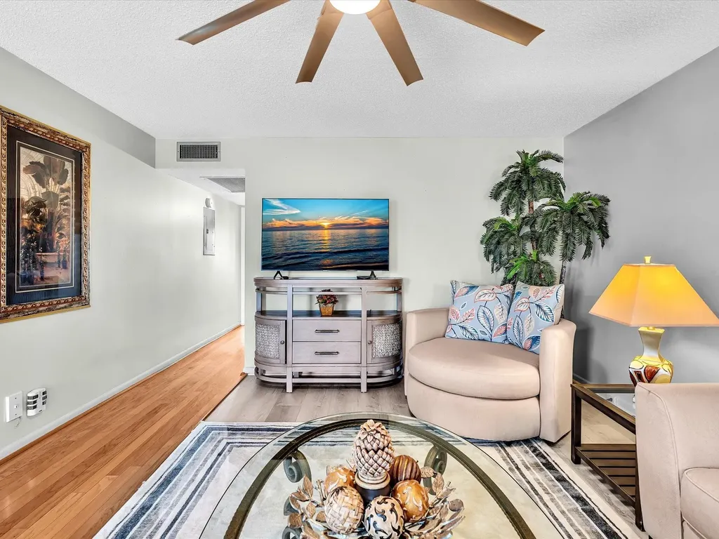 4026 Ventnor H Court Deerfield Beach FL 33442