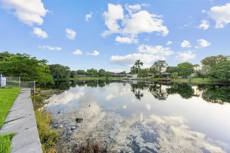 1730 NW 118th Avenue Pembroke Pines FL 33026