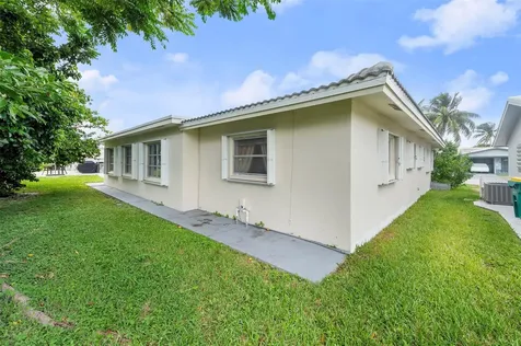 8604 NW 57th Court Tamarac FL 33321