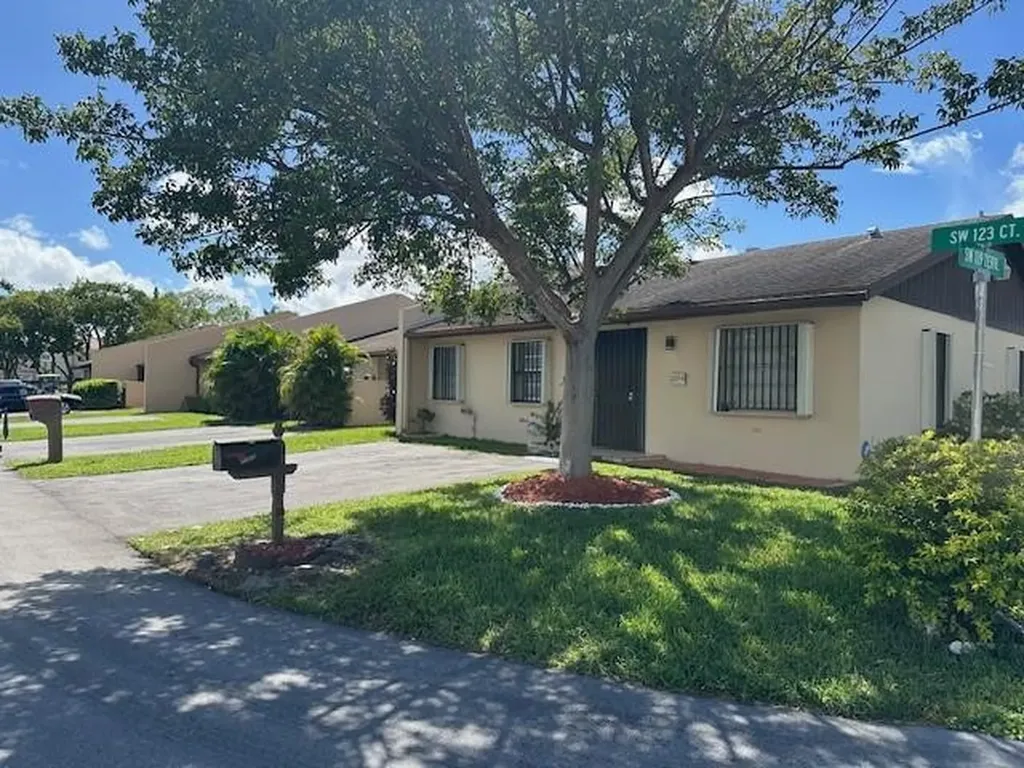 11934 SW 123rd Court Miami FL 33186
