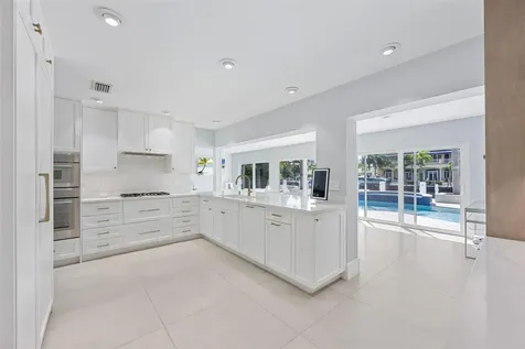 2330 NE 35th Street Lighthouse Point FL 33064