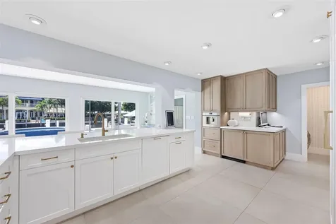 2330 NE 35th Street Lighthouse Point FL 33064
