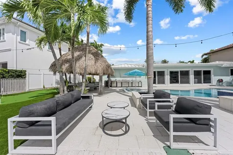2330 NE 35th Street Lighthouse Point FL 33064